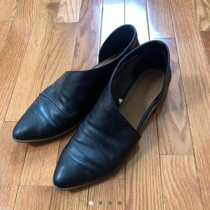 Universal thread wenda black cut out mule boot